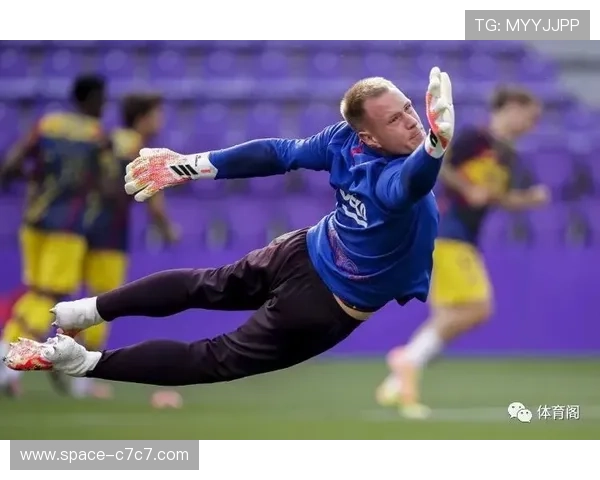 科技革新提升门将手套扑救率 新材质助力守门员更精准扑救